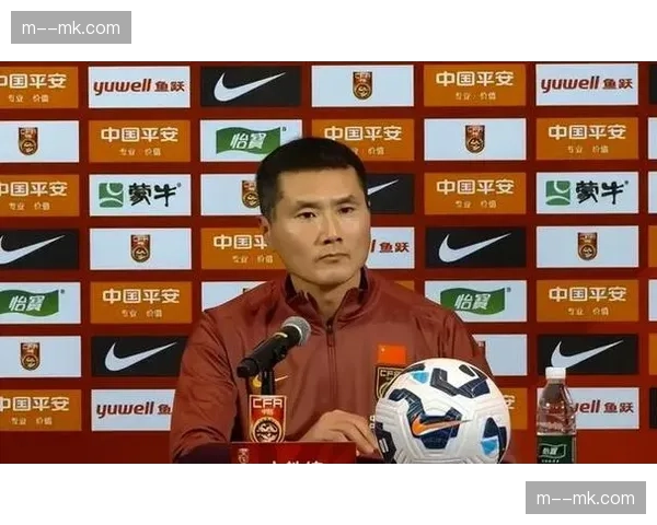 李镇全严防死守限制外援 铜梁龙小将防守执行力出色